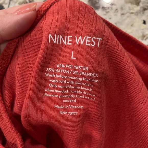 Coral off the shoulder top - Picture 3 of 3